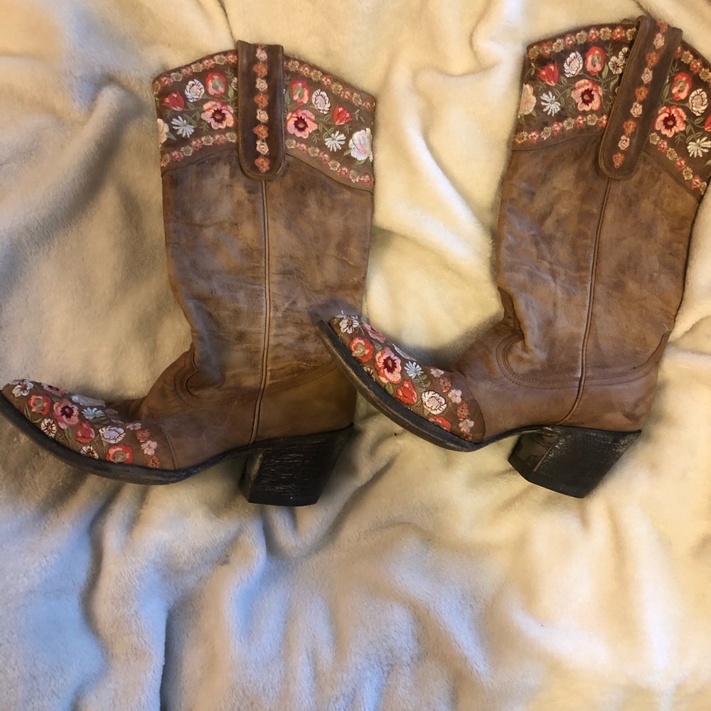 Old Gringo cowgirl boots!